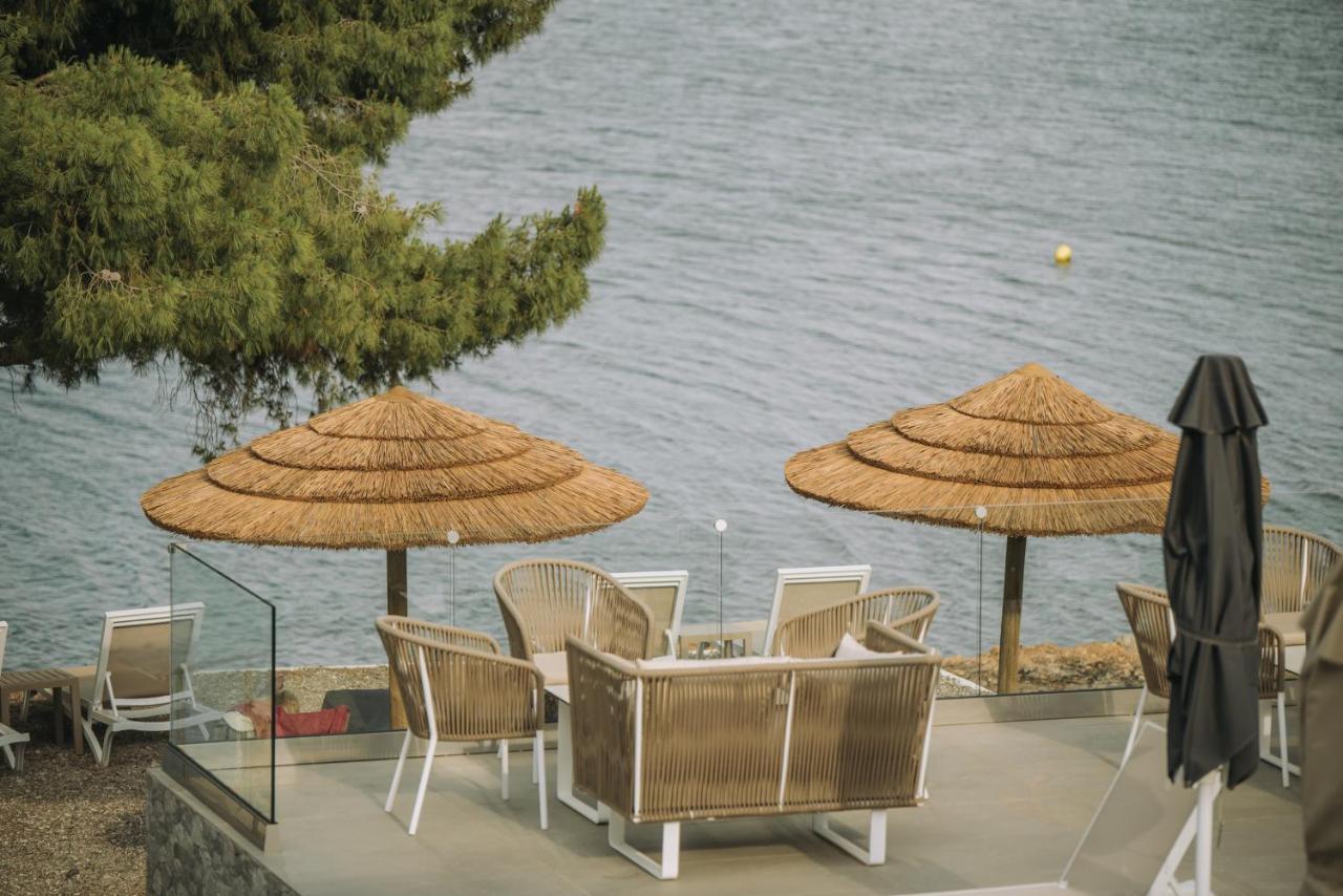 Trizonia Bay Hotel Exterior photo